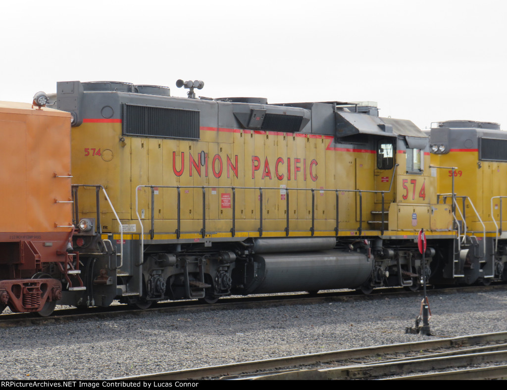 GP38-2 574